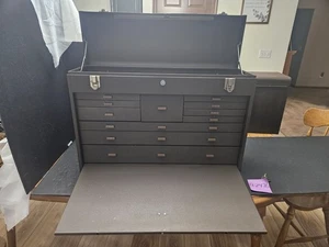 KENNEDY #52611-718304 11 DRAWER MACHINIST TOOL CHEST W/KEYS (TL2476) - Picture 1 of 18