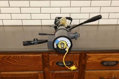 Cadillac Fleetwood 1993 tracción trasera columna de dirección Foto 1 de 4