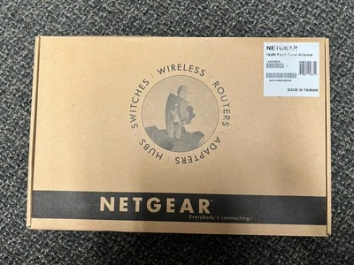 Netgear 18 dBi Directional Patch Panel Antenna ANT24D18 - Image 1 of 3