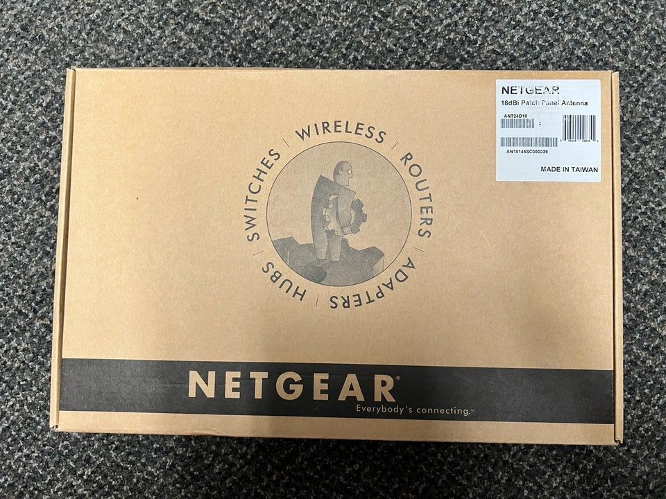 Netgear 18 dBi Directional Patch Panel Antenna ANT24D18 - Image 1 of 3