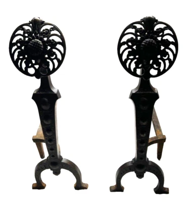 Antiguo medallón de latón hierro fundido Andirons artes y manualidades Regencia Art Nouvea Foto 1 de 4