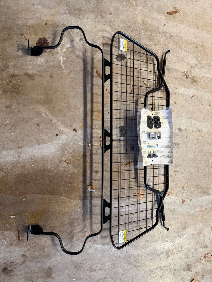 Оригинальный грузовой барьер перегородка грузового пространства 110 для Land Rover Defender 2020-25 годов выпуска с жесткой обивкой - Изображение 1 из 4