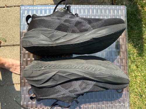 ASICS Novablast 5 Marsupio Nero Grigio Taglia 11 5 Uomo