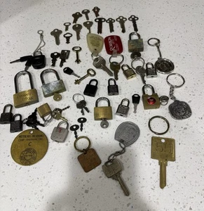 Mixed Collection Antique & Vintage Keys & Luggage Locks - Picture 1 of 22