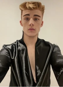 Sexy camisa de satén brillante con escote de cascada - Pride, CSD, Party, Gay... - Imagen 1 de 7