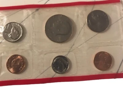 1985 D US Mint Coin Set Free Shipping - Image 1 of 2