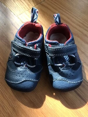 Clarks Baby Boy Leather shoes sneakers size 3.5 Navy lightweight - Image 1 of 4