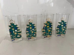 Vintage Drinking Glasses Set Of 4 Christmas tree Holiday Party Bar ware - Picture 1 of 5