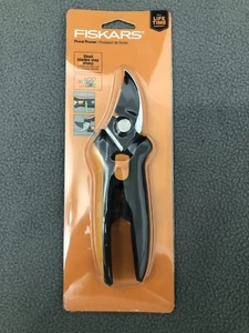 New Sealed Fiskars Floral Pruner w/Stem Stripper (Model 9926) FREE SHIPPING - Picture 1 of 2
