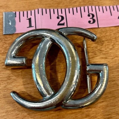 UNISEX AUTH VTG (70S) GUCCI GG 3” X 2.5” BELT BUCKLE - Image 1 of 4