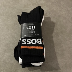 NUEVO CON ETIQUETAS HUGO BOSS Paquete de 3 Calcetines de Algodón para Hombre Hechos en Italia Negro Blanco Talla 7-13 - Imagen 1 de 2