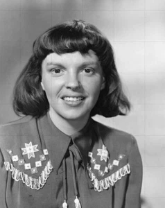 JUDY GARLAND - 10" x 8" b/w Photo Make Up/Wardrobe Test Shot ANNIE GET YOUR GUN - Picture 1 of 1
