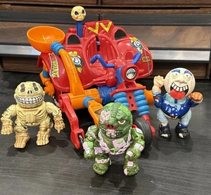 Madballs Mad Rollercycle Head Popper Vehicle 1986 y 3 figuras completas no funcionan - Imagen 1 de 16