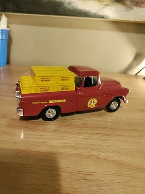 Ertl - GM - Washington Redskins - Réplica 1955 Chevy Cameo Bank con llave Foto 1 de 4