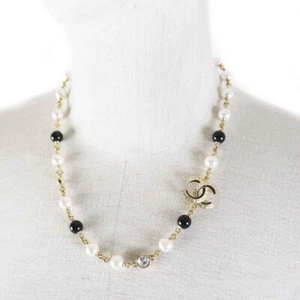 【CHANEL】 Extreme beauty CHANEL A24C Coco Mark Rhinestone F Pearl Necklace Go - Picture 1 of 9