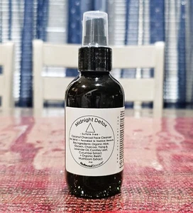 NuReveal Skincare Midnight Detox Coconut Charcoal Face Cleanser 4 oz - Vegan - Picture 1 of 4