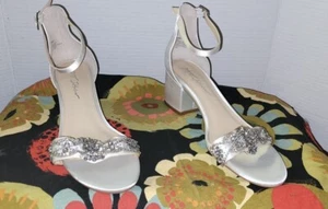 Betsey Johnson Größe 10 Mel Satin Blockabsatz Kristall Sandalen neuer Stil #68-MEL - Bild 1 von 15