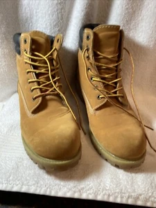 Levi's - Men's Boots Brown - Size 10 in excellent condition. Preowned. - Picture 1 of 14