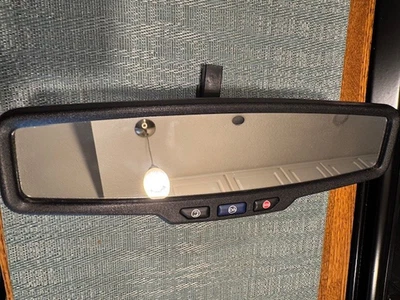 2015-2020 GMC Yukon Rear View Mirror OEM Auto Dimming Onstar SOS 13584893 - Image 1 of 4