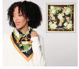 Bufanda negra Joan Rivers Gardenia and Hortensia 37 x 37 A684751 - Imagen 1 de 2