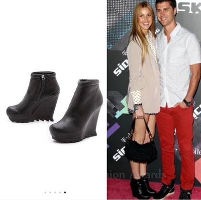 Botín de cuña Camilla Skovgaard con suela de sierra al tobillo de cuero negro Foto 1 de 4