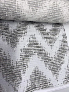 3.4 metres grey and silver white upholstery fabric FREE POSTAGE - Picture 1 of 4