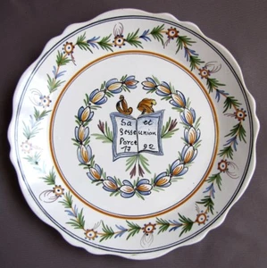 Assiette décor Révolutionnaire Sagesse Force Union 1792 Vieux Nevers fait main - Picture 1 of 4