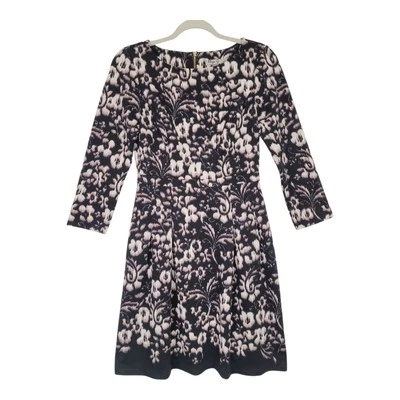 Vestido Eliza J estampa floral fit & flare tamanho 2 preto branco formal festa carreira - Imagem 1 de 4