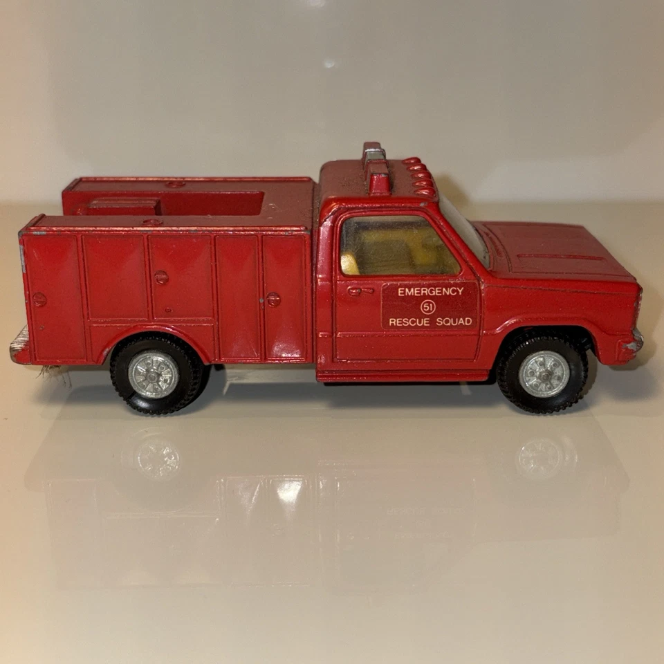 Vintage Dinky Paramedic Truck No. 267 - Image 1 of 4