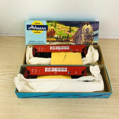 Athearn Bev-Bel 54’ DuPont #35112 Ribside Covered Hopper HO New in Box Lot of 2 - Image 1 of 4