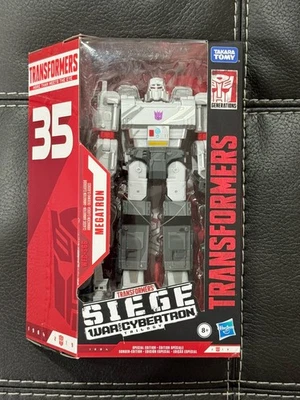 Transformers Siege War for Cybertron Megatron 35th Anniversary MISB - Image 1 of 3