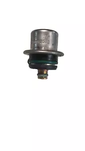 OEM Porsche 3.8 Bar Fuel Pressure Regulator 99311019900 993 996 986 - Picture 1 of 5