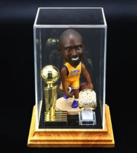 Kobe Bryant, LA Lakers Championship Ring and Statue. - Picture 1 of 1