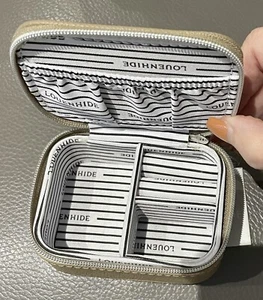 LOUENHIDE - QUALITY- SMALL TRAVEL JEWELLERY BOX-IN CAFÉ FAUX LEATHER - NEW - Picture 1 of 9
