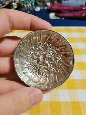 S. KIRK & SON FLORAL REPUJADO PLATA ESTERLINA PATAS TUERCA PLATO 43 Foto 1 de 4