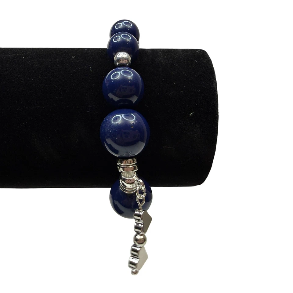 Pulsera azul marino acrílico con cuentas plata corazón dije detalles tono plata elástico Foto 1 de 1