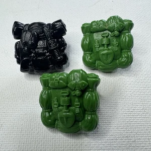 Lotto accessori zaino Mattel Food Fighters 1988 verde nero lotto di 3 LEGGI - Foto 1 di 6