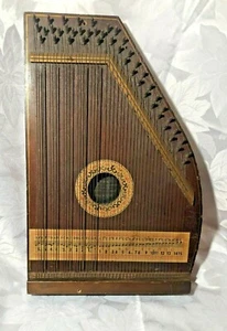 ANTIQUE AMERICAN THE BELL HARP CO ZITHER /AUTOHARP 19" X 12" - Picture 1 of 9