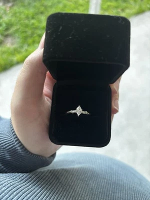 Natural Diamond Engagement Ring - Image 1 of 2