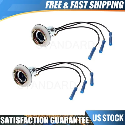 Enchufe de luz de señal de giro delantero de encendido estándar 2 para Ford Bronco 1978-1979 Foto 1 de 3