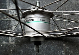 28er Vorderrad komplett mit Nabendynamo Shimano - Bild 1 von 2