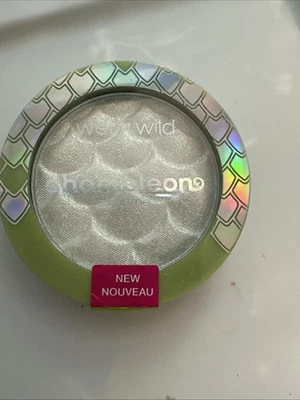 wet n wild Chameleon Chrome Highlighter, Dynamic Color Shift, Too Sirius - Image 1 of 2