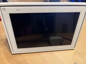 Altavoz inteligente Facebook Portal (2.ª generación) - blanco, 10” NO RESTABLECIDO DE FÁBRICA - Imagen 1 de 12