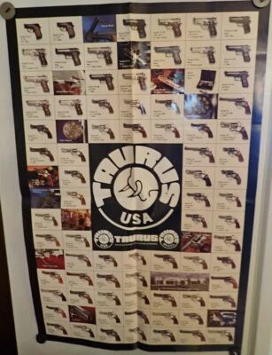 Cartel gráfico de pistola y revólver Taurus de colección EE. UU. Foto 1 de 4