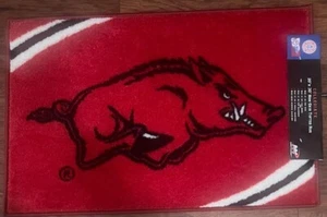 Northwest Arkansas Razorbacks Non-Skid NCAA Licensed Tufted Rug 30" x 20" ~ New - Picture 1 of 1