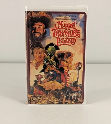Muppet Treasure Island VHS 1996 Clam Shell Tim Curry Jim Henson - Imagem 1 de 3