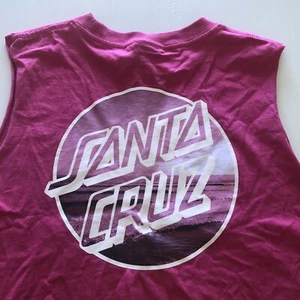 Santa Cruz Size 12Y Crop Tank, Hot pink, Like New, Cotton. - Picture 1 of 7