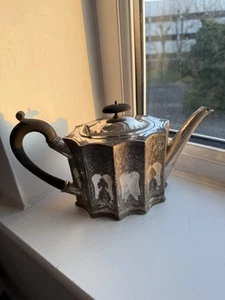 Vintage/Antique Silver Plated Teapot - Beautiful Shape - Stunning - Picture 1 of 5
