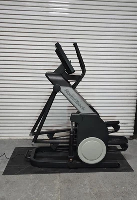 NordicTrack FS9i FreeStride Elliptical Trainer  - Image 1 of 4
