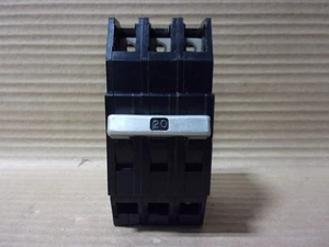 Disyuntor Zinsco / Sylvania QCB QCB320 3 polos 20 amperios 120/240V - Imagen 1 de 2